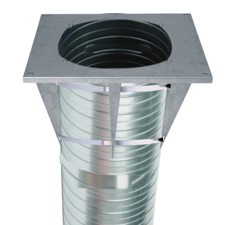 Mounting kit for a turret on a professional roofing ventilation duct