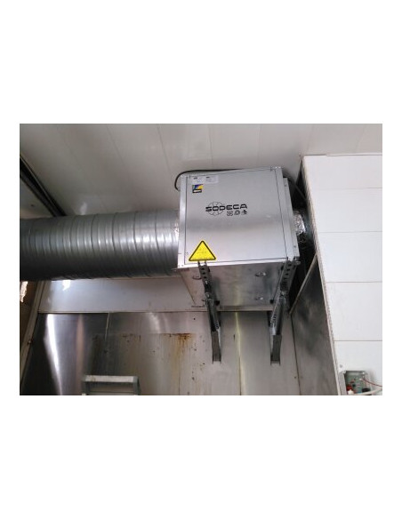 Campana extractora silenciosa industrial con salida lateral